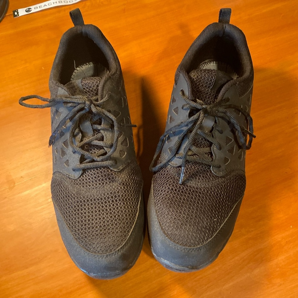 Men’s Reebok steel toe shoes. Size 12M.